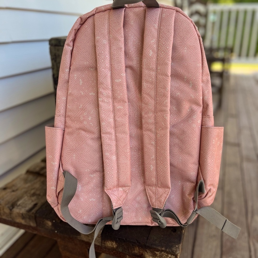 LUCKY BRAND CANVAS  Sport Backpack PINK Excellent condition - Picture 2 of 2